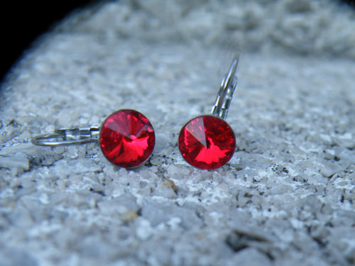 OCEL mechanické náušnice rivoli 8mm scarlet F