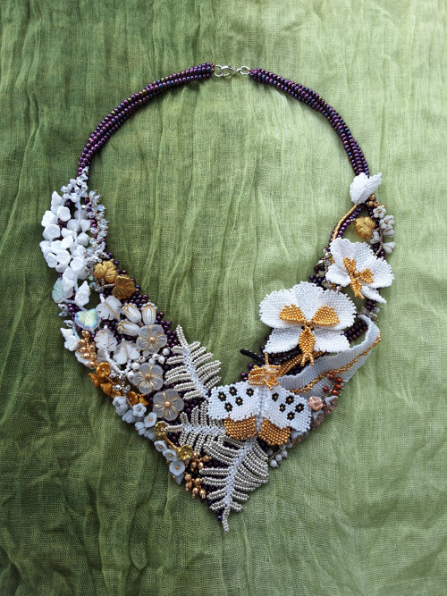 Půlnoc sluší orchidejím