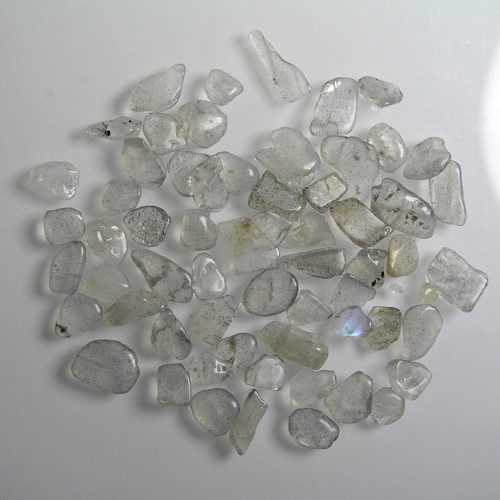 Leštěné zlomky Labradoritu, 30ct.+, cca. 3-11mm