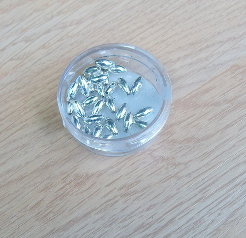 KORÁLKY 6x4 mm