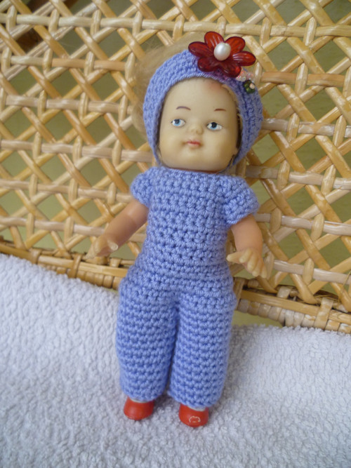 Oblečky pro malou panenku 15 cm