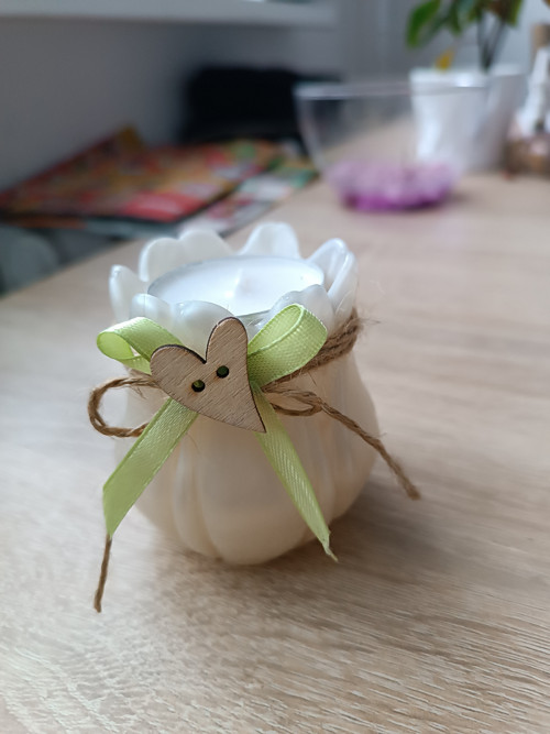 Jarní svícen tulipán