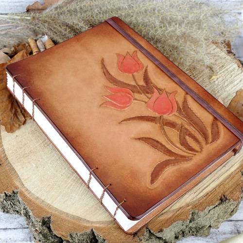 Zápisník s koženými deskami - tulipánky