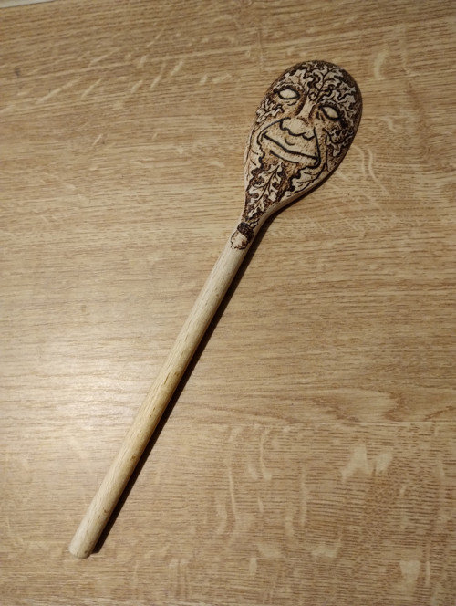 Vypalovaná vařečka - Dubový bůžek