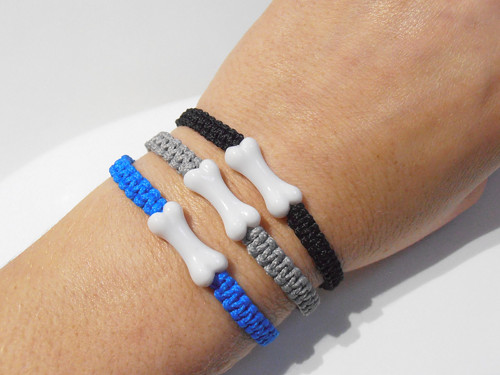 *Psí kost* - náramek - macramé (Unisex) — foto 1