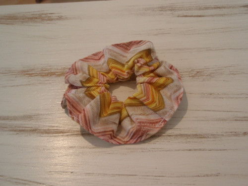Scrunchies - látková gumička do vlasů