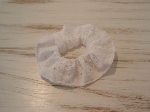 Scrunchies - látková gumička do vlasů