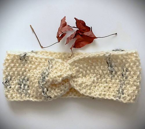 Č E L E N K Y - ovečka Valaška - I. - šířka 9 cm