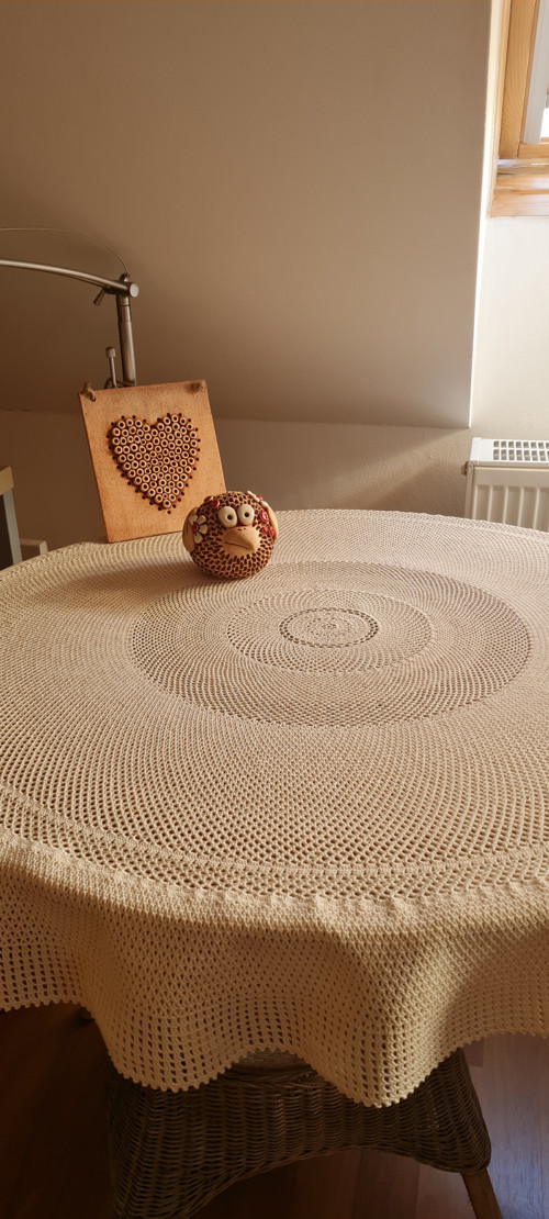 Kulatý ubrus — foto 1