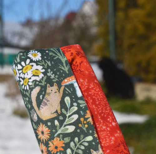 "Kapesníkovník" - Kočička s muchomůrkou — foto 1