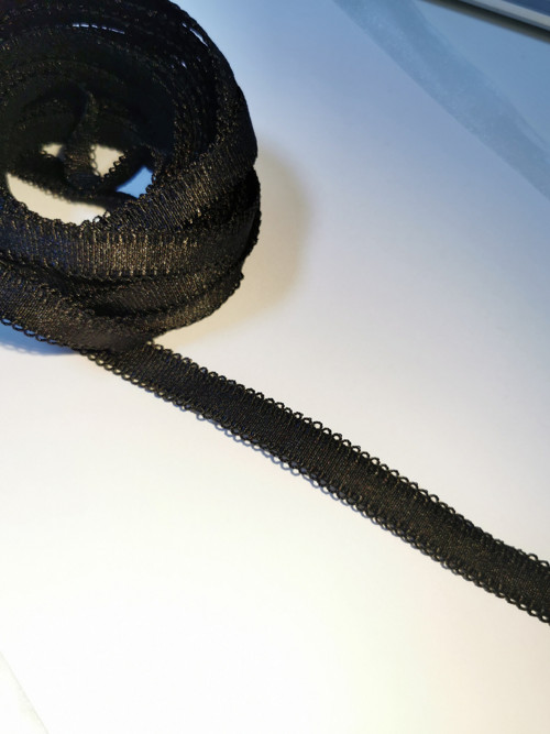Elastická guma – 6 metrů, šířka 1,5 cm