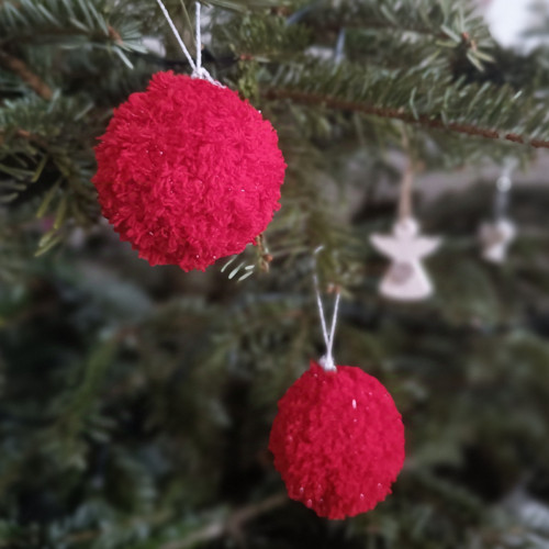 Vánoční hebká baňka, červená, 8 cm