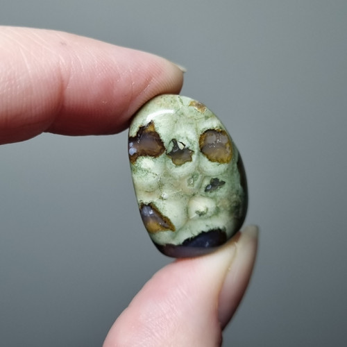 Ryolit č.4 - 27x18mm