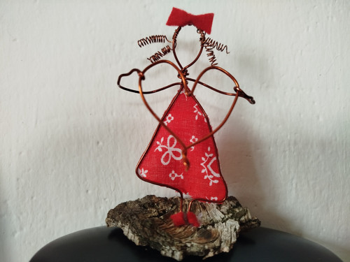 Holčička se srdíčkem — foto 1