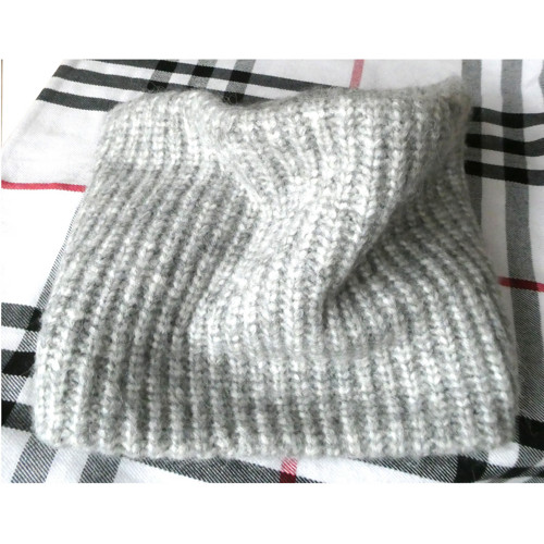 Nákrčník zn. Essentials, nový, tlustý, hřejivý