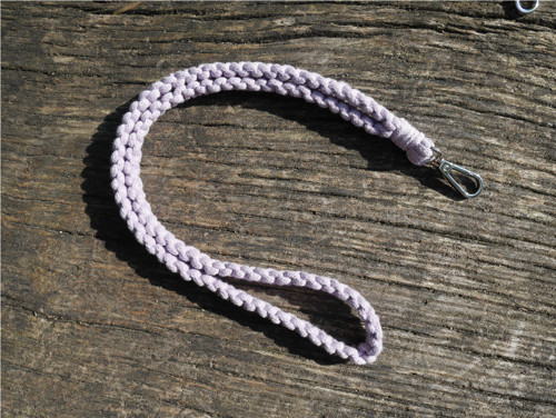 Macrame klíčenka