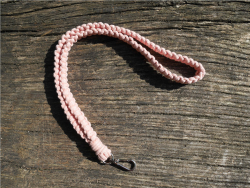 Macrame klíčenka