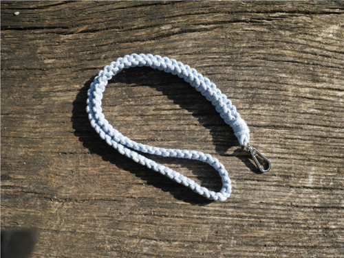 Macrame klíčenka