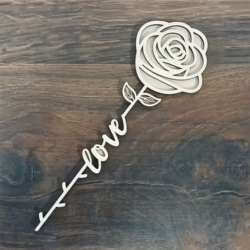 Dřevěná růže z lásky LOVE