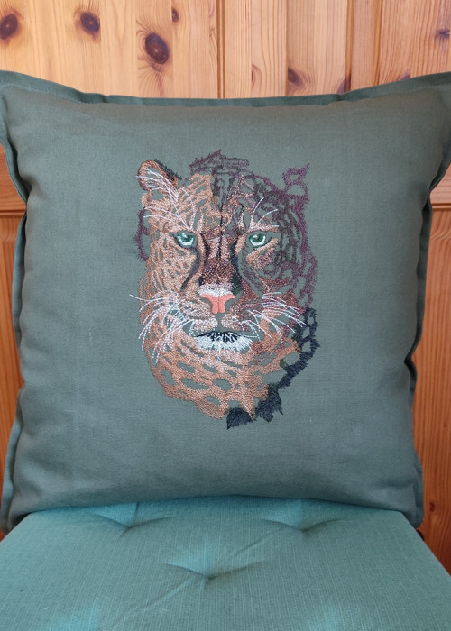Vyšívaný povlak na polštář 50x50 cm - gepard