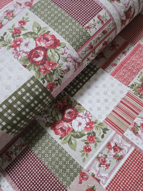Látka - "venkovský patchwork červený"