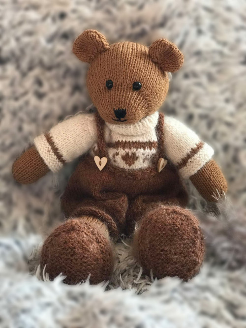 Pletený medvídek v boho stylu — foto 1