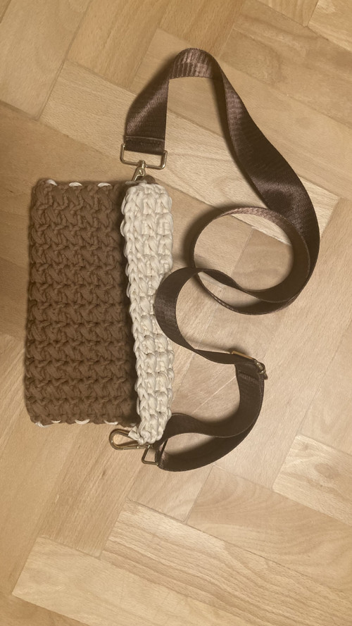 Háčkovaná kabelka — foto 1