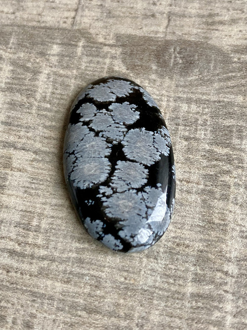 Obsidián vločkový- kabošon, ovál, 20 Ct.