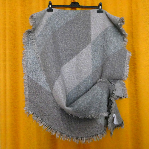 Obří tlustá teplá šála světlá, 225 cm x 65 cm