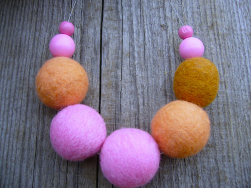 Plstěné korále / pastel — foto 1