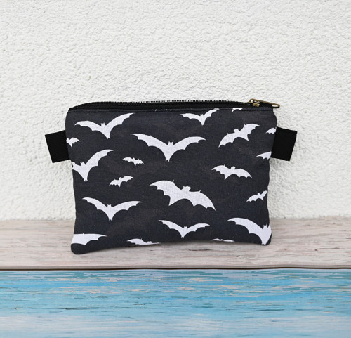 Měkoučká kapsička. Vzor Batman.