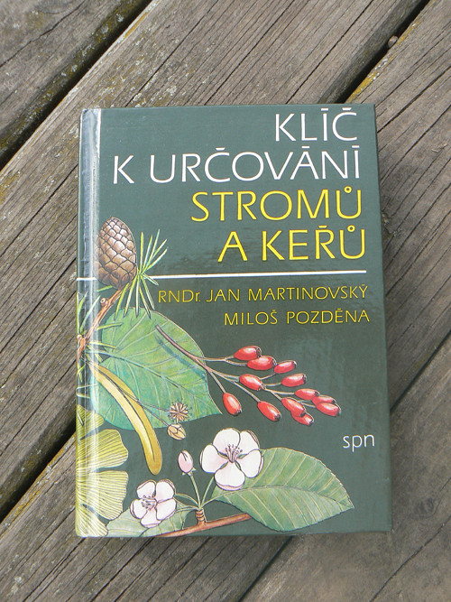 Klíč k určování stromů a keřů.