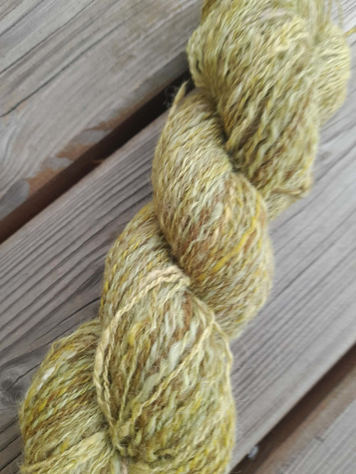 Ručně předená ovčí vlna a merino,přírodně barvená