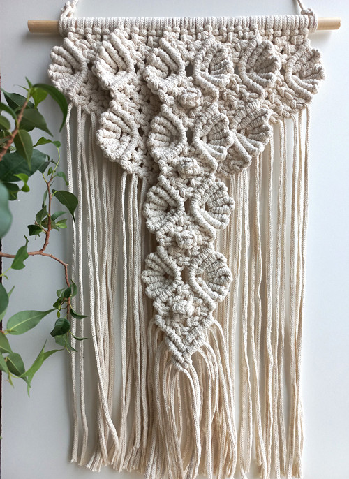 Macramé na zeď s kytičkami