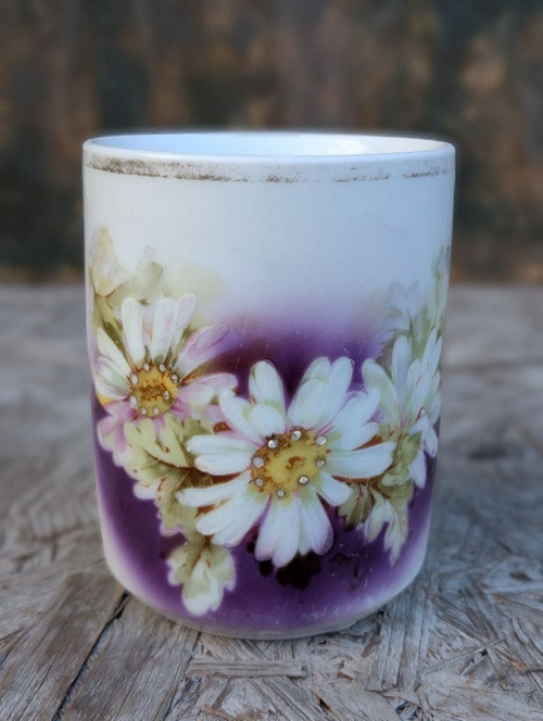 Starožitný porcelánový hrnek květy, dvojité ucho.