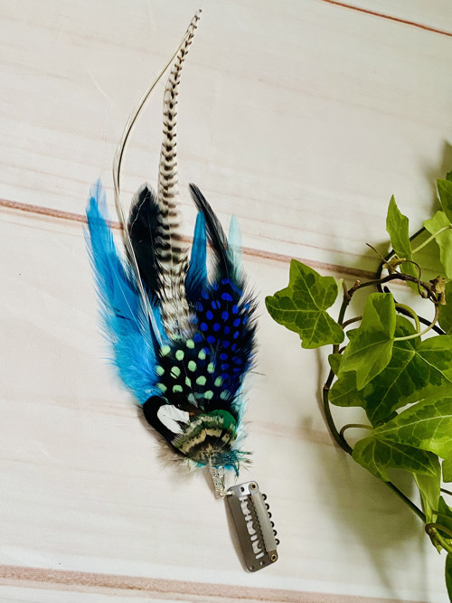 Peříčkový hair clip — foto 1