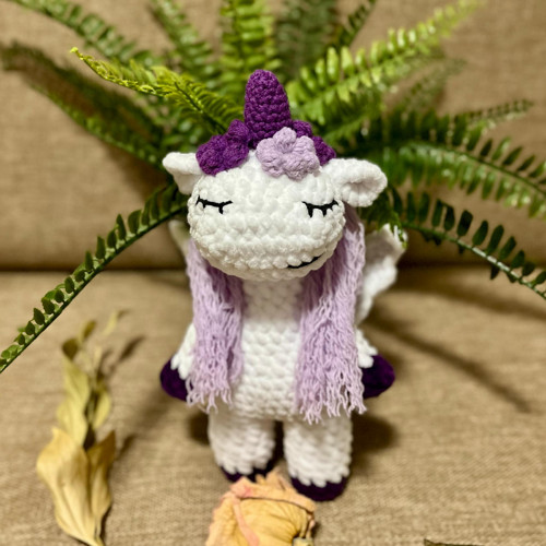 Háčkovaný mini jednorožec
