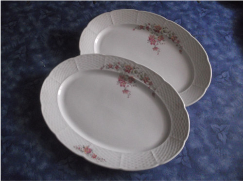 Set 2 oválné porcelánové talíře 36x23 cm
