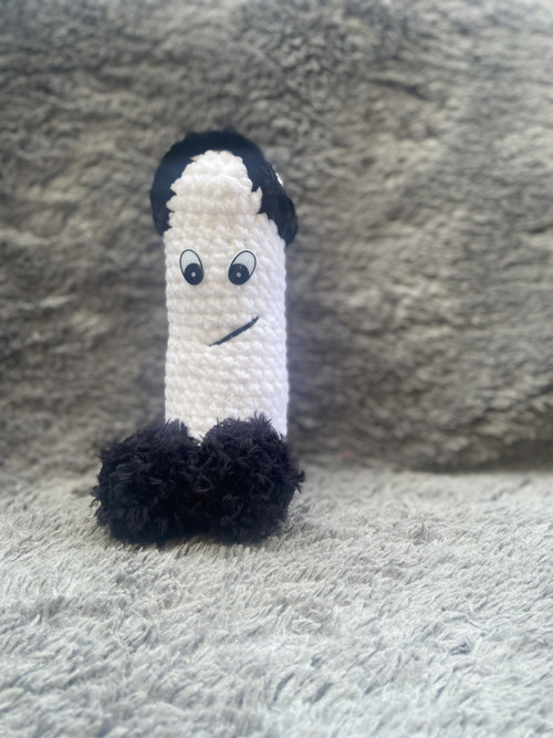 Háčkovaný měkoučký Mr. Macek