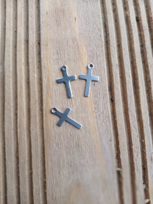 Křížek 17 x 10 mm