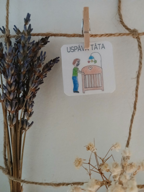 Uspává táta