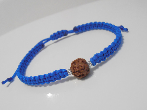 *Rudraksha* - modrý drhaný náramek (macramé) — foto 1