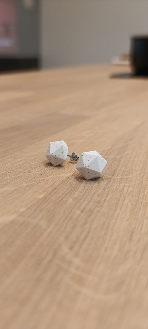 Náušnice polygon Mramor white