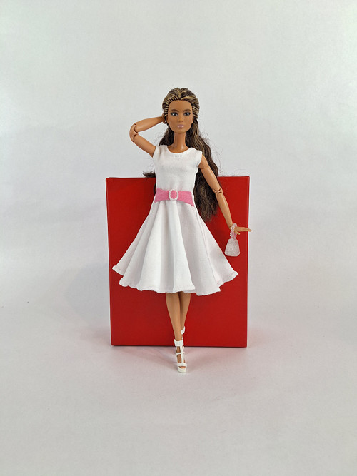 Elegantní letní šaty pro panenku Barbie č-1