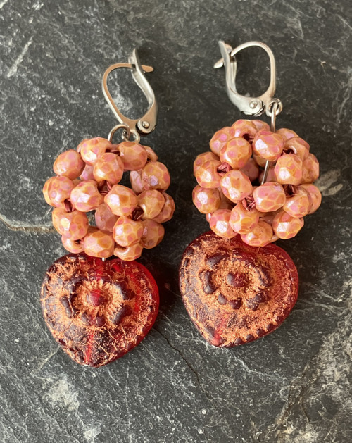 Rose balls, kuličkové náušnice se srdíčky