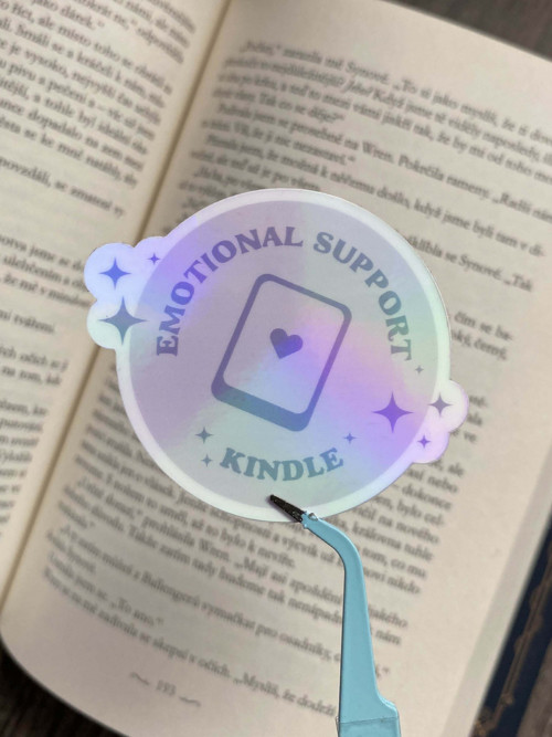 Samolepka „Emotional support kindle“, fialová