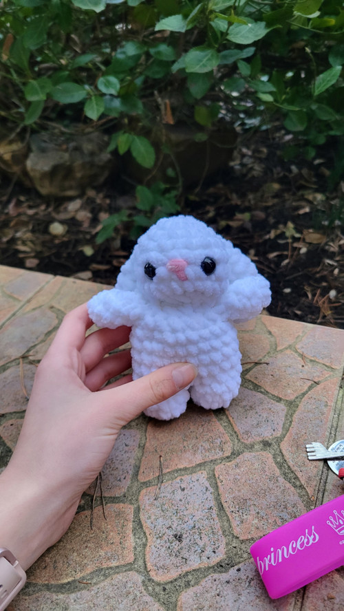 Háčkovaný mini králíček — foto 1