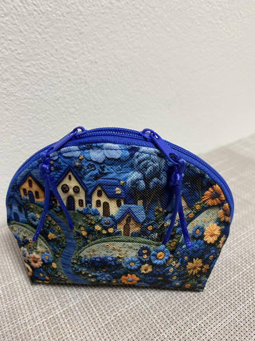Malá kosmetická taštička - Vesnička — foto 1