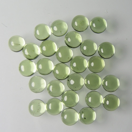 Kulaté kabošony Olivínu-Peridotu, 4x4 mm, 1. kus