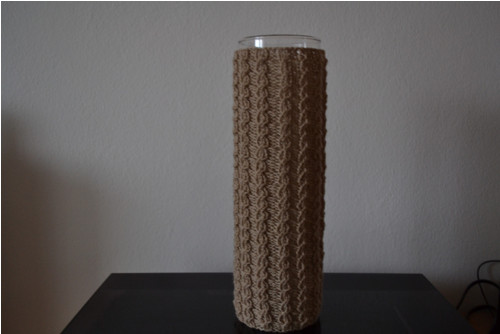 Obal na vázu - průměr 8cm,délka 28cm.